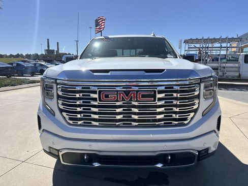 Used 2024 GMC Sierra 1500 Denali w/ Denali Reserve Package image 2