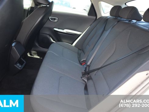 Used 2025 Kia K4 FWD image 17
