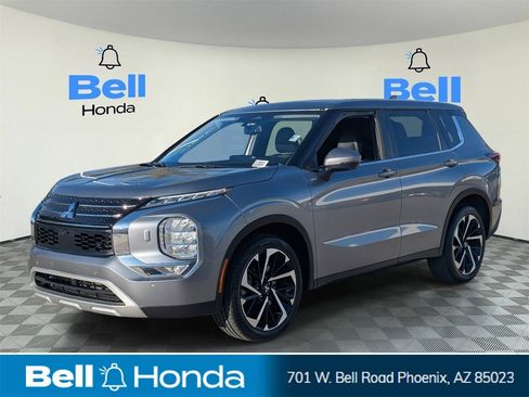 Used 2024 Mitsubishi Outlander AWD image 1