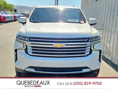 Used 2021 Chevrolet Tahoe High Country w/ Premium Package AWD/4WD image 2