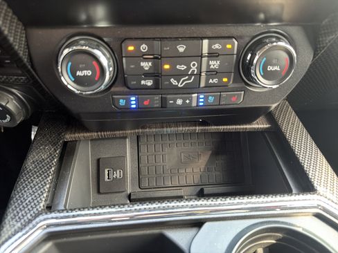 Used 2021 Ford F250 Lariat w/ Lariat Ultimate Package AWD/4WD image 67