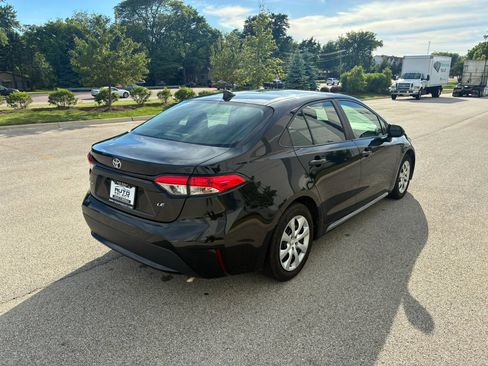 Used 2022 Toyota Corolla LE FWD image 5