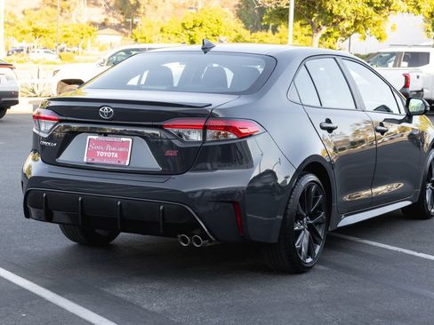 Certified 2025 Toyota Corolla SE FWD image 5