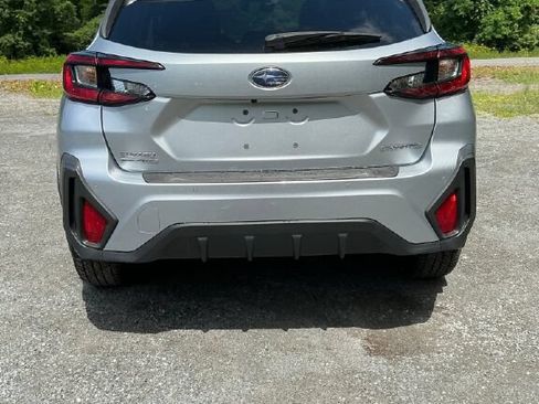 Used 2024 Subaru Crosstrek 2.5i Limited AWD/4WD image 4