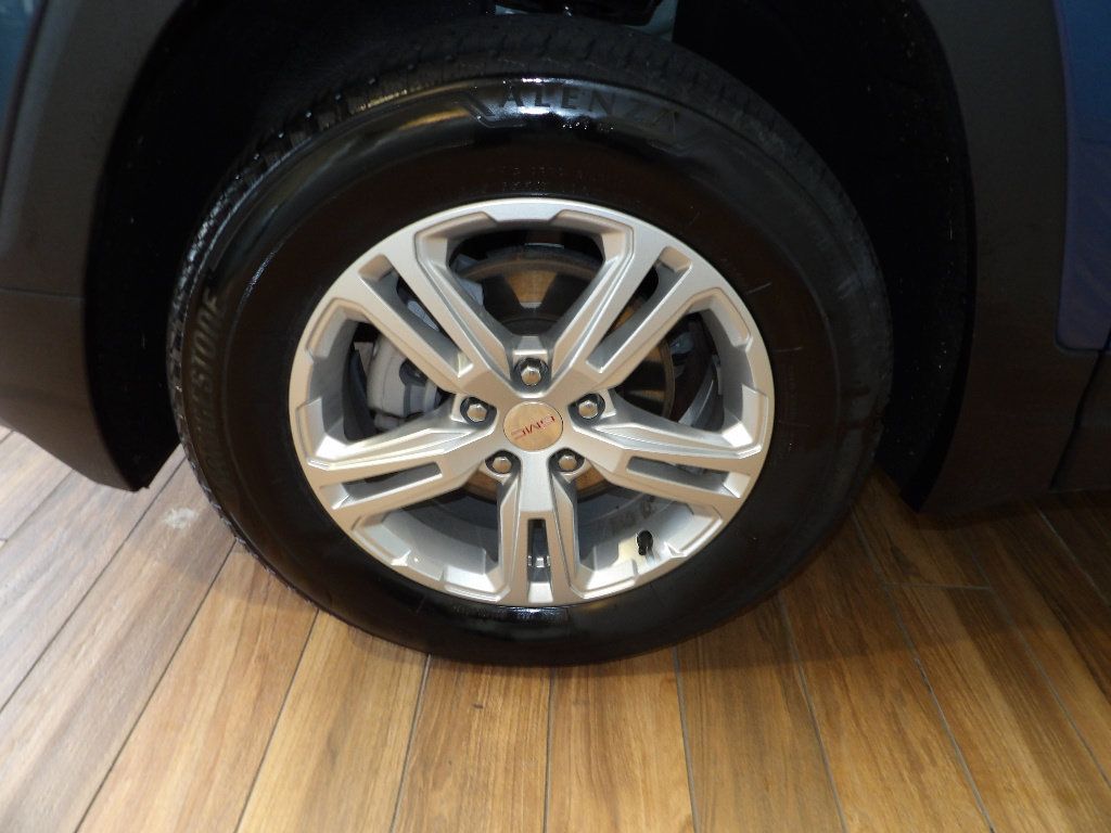 Used 2024 GMC Terrain SLE AWD/4WD image 10
