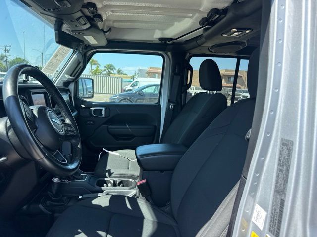 Used 2022 Jeep Wrangler Unlimited Sport AWD/4WD image 9