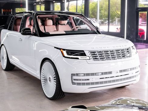 Used 2026 Land Rover Range Rover Long Wheelbase SE AWD/4WD image 2