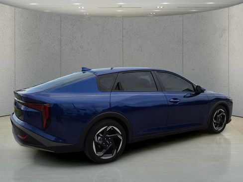 Used 2025 Kia K4 EX FWD image 3