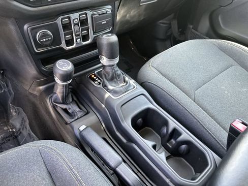 Used 2024 Jeep Wrangler Unlimited Sport AWD/4WD image 21