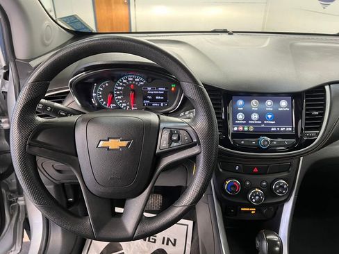 Used 2018 Chevrolet Trax LS image 16