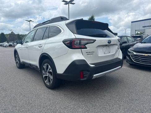 Used 2022 Subaru Outback Limited AWD/4WD image 3