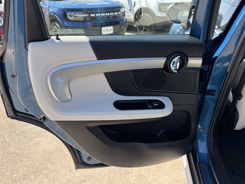 Used 2024 MINI Cooper Countryman S w/ Premium Package image 17