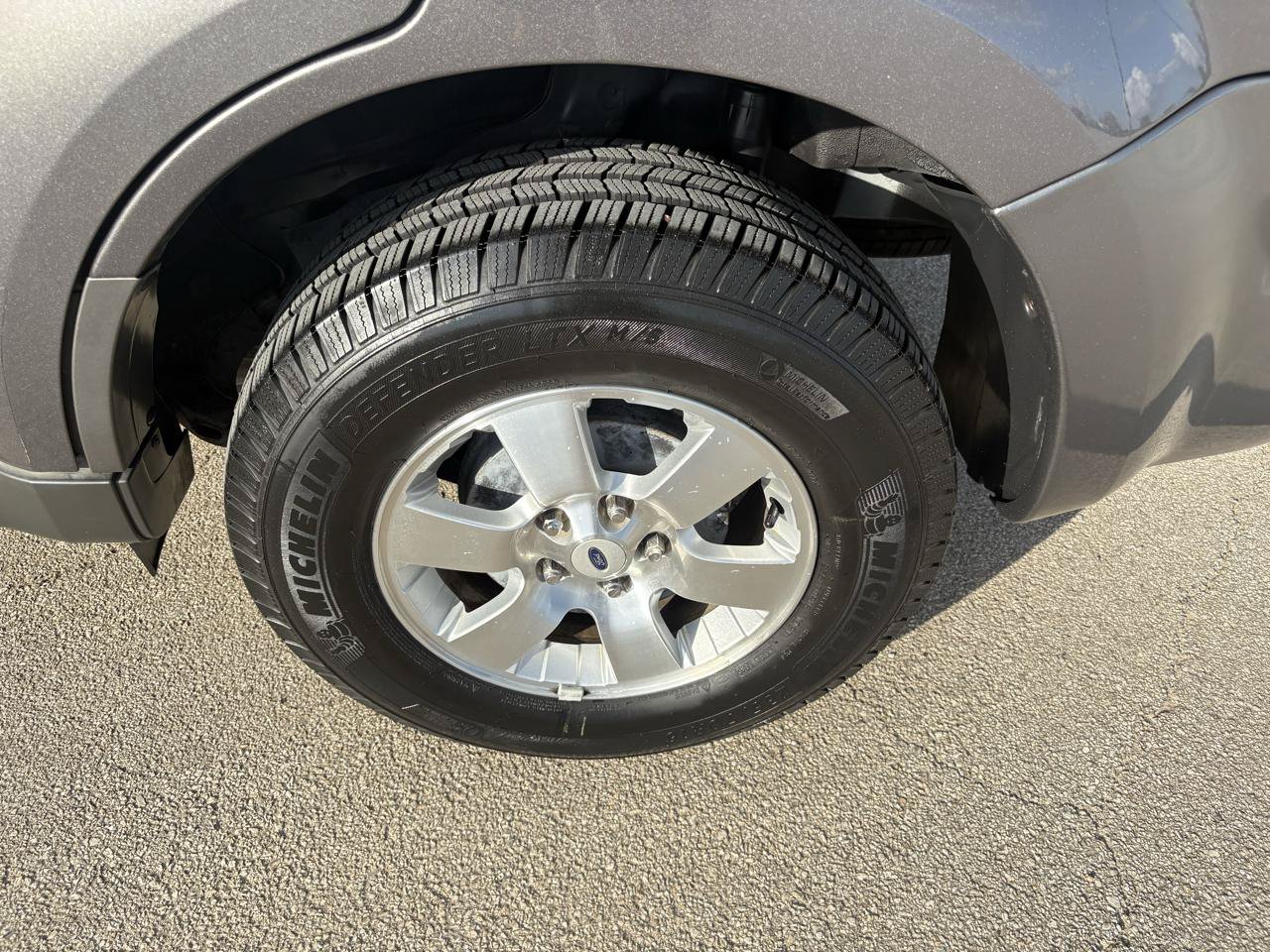 Used 2009 Ford Escape Limited FWD image 6