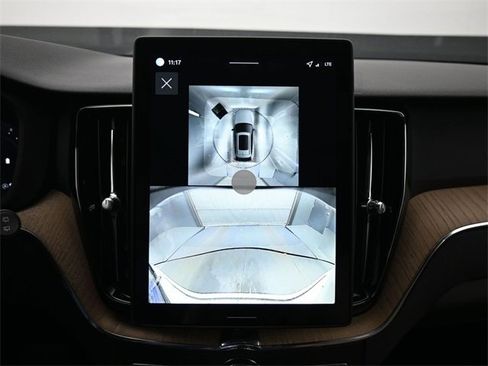 New 2026 Volvo XC60 B5 Plus w/ Protection Package Premier image 22