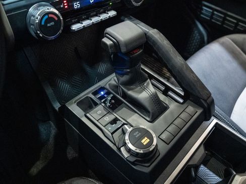 Certified 2025 Toyota Tacoma TRD Sport image 29