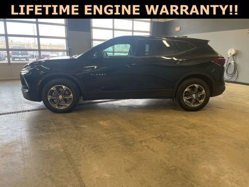 Used 2025 Chevrolet Blazer LT image 5