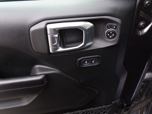 Used 2021 Jeep Wrangler Unlimited Rubicon image 29