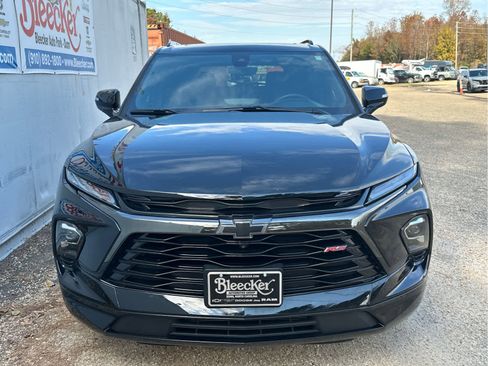 Certified 2024 Chevrolet Blazer RS w/ Driver Confidence II Package image 5