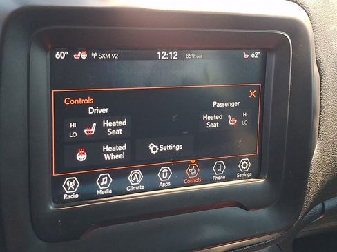 Used 2018 Jeep Renegade Latitude w/ Cold Weather Group AWD/4WD image 25