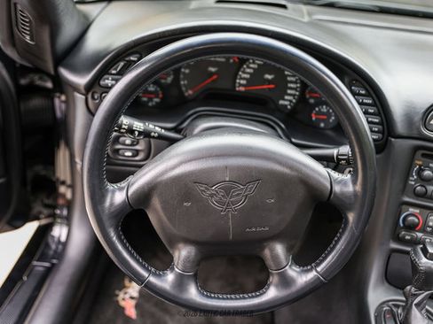 Used 2003 Chevrolet Corvette Convertible w/ Preferred Equipment Group1 RWD image 29
