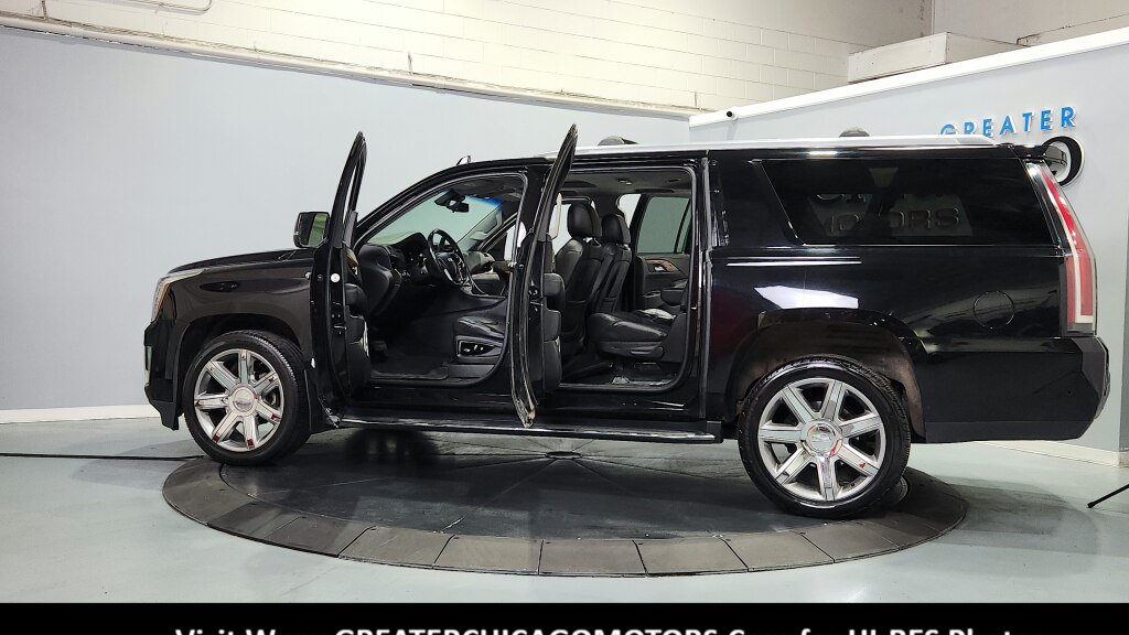 Used 2017 Cadillac Escalade ESV Luxury AWD/4WD image 11