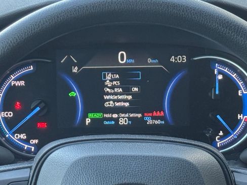 Used 2025 Toyota RAV4 LE image 39