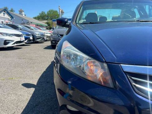 Used 2011 Honda Accord EX-L image 2
