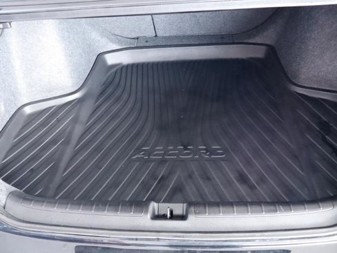Used 2018 Honda Accord Touring image 34