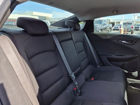 Used 2022 Chevrolet Malibu LT FWD image 29
