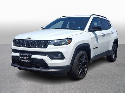 Used 2025 Jeep Compass Latitude w/ Convenience Group