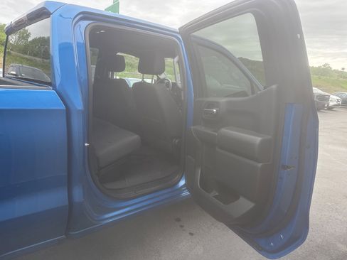 Used 2022 Chevrolet Silverado 1500 Custom w/ LPO, Dark Essentials Package AWD/4WD image 9