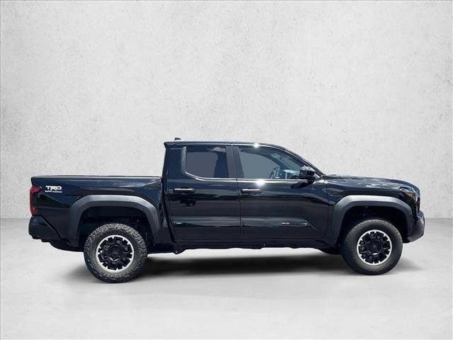 Used 2024 Toyota Tacoma TRD Off-Road AWD/4WD image 4