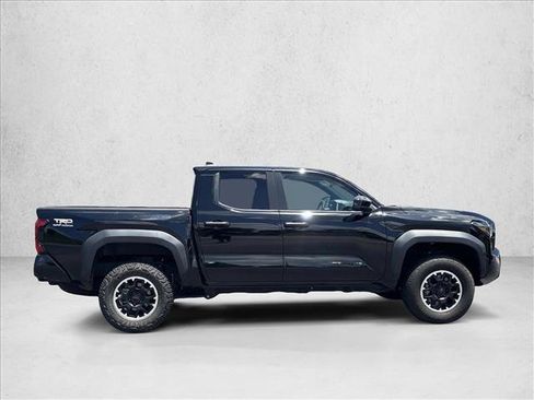 Certified 2024 Toyota Tacoma TRD Off-Road AWD/4WD image 4