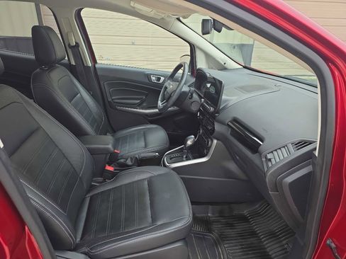 Used 2018 Ford EcoSport Titanium w/ Titanium Cold Weather Package AWD/4WD image 9