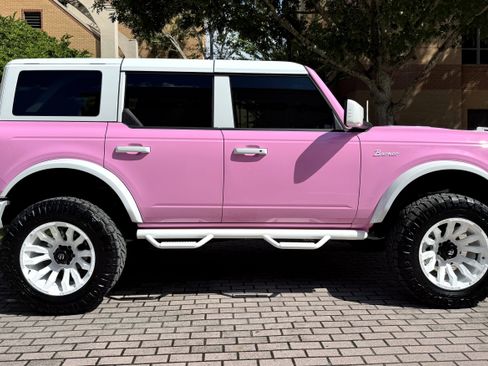 Used 2025 Ford Bronco Outer Banks image 3