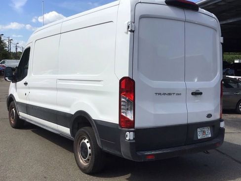 Used 2023 Ford Transit 250 Medium Roof RWD image 3
