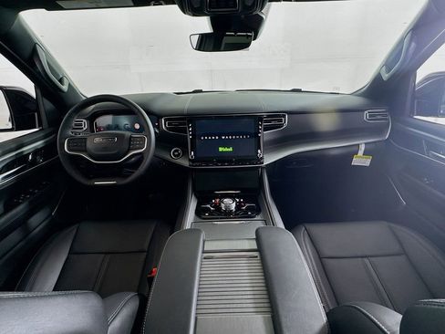 New 2026 Jeep Grand Wagoneer L Limited AWD/4WD image 32