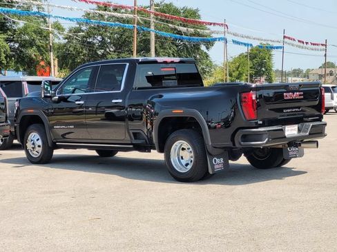Used 2024 GMC Sierra 3500 Denali Ultimate AWD/4WD image 7