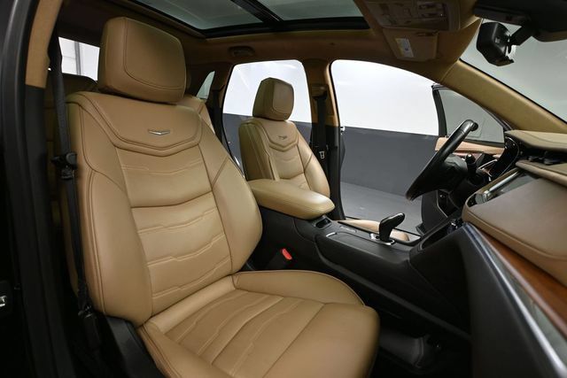Used 2019 Cadillac XT5 Platinum AWD/4WD image 43