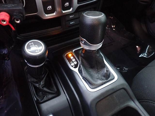 Used 2021 Jeep Wrangler Sport AWD/4WD image 15
