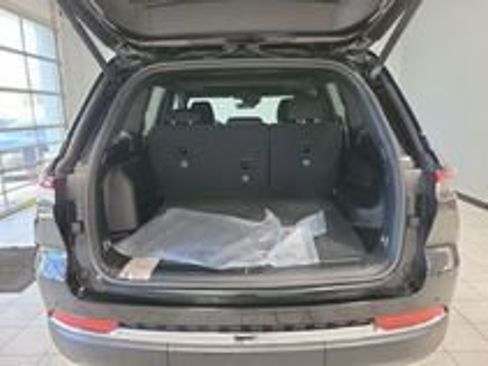 New 2026 Jeep Grand Cherokee Laredo X AWD/4WD image 7