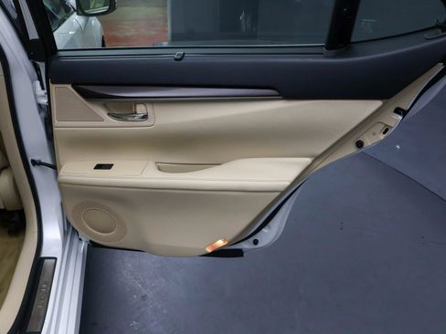 Used 2013 Lexus ES 350 FWD image 29