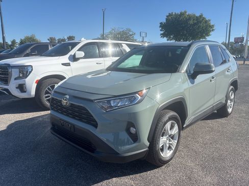 Used 2021 Toyota RAV4 XLE image 2
