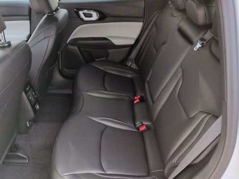 New 2026 Jeep Compass Limited image 11