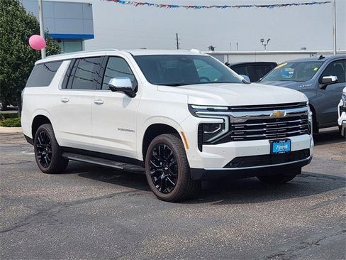 New 2025 Chevrolet Suburban Premier image 9