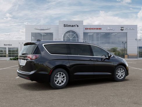 New 2026 Chrysler Voyager LX FWD image 4