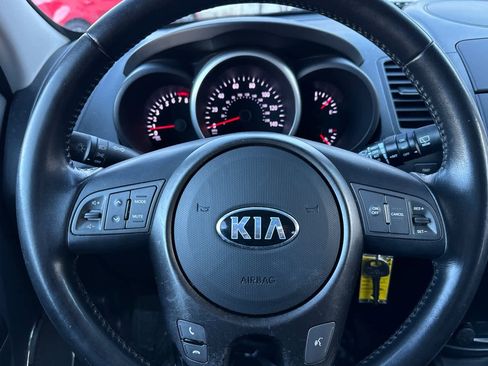 Used 2013 Kia Soul + image 21