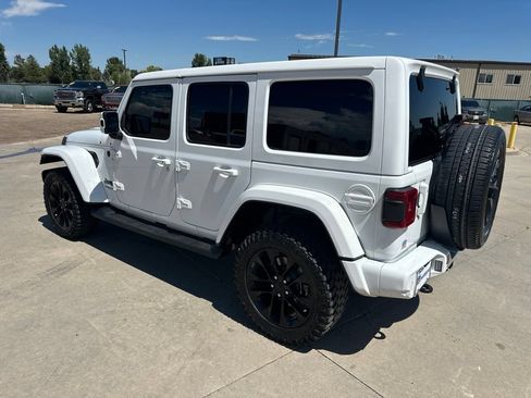 Used 2021 Jeep Wrangler Unlimited Sahara AWD/4WD image 35