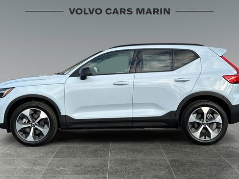 New 2026 Volvo XC40 B5 Plus w/ Protection Package Premier AWD/4WD image 5