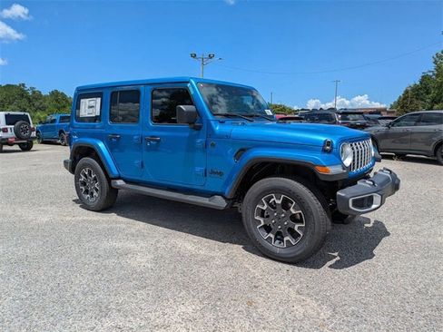 New 2025 Jeep Wrangler Sahara image 34